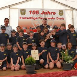 Bambini-Feuerwehr Dreis im Rahmen der Siegerehrung des Wehrleiterpokals (1. Platz)