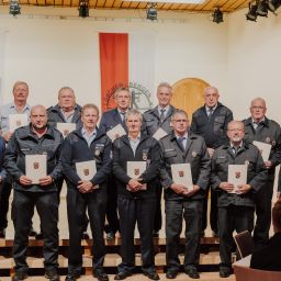 Feuerwehr-Ehrenzeichen in Gold für 45 Jahre treue Dienste 