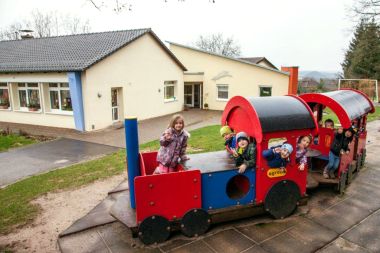 Kindertagesstätte "Sternschnuppe" Altrich Kindertagesstätte "Sternschnuppe" Altrich